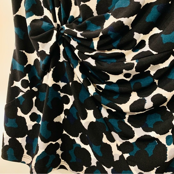DKNY | Size Medium Womens blouse leopard print - Picture 5 of 10
